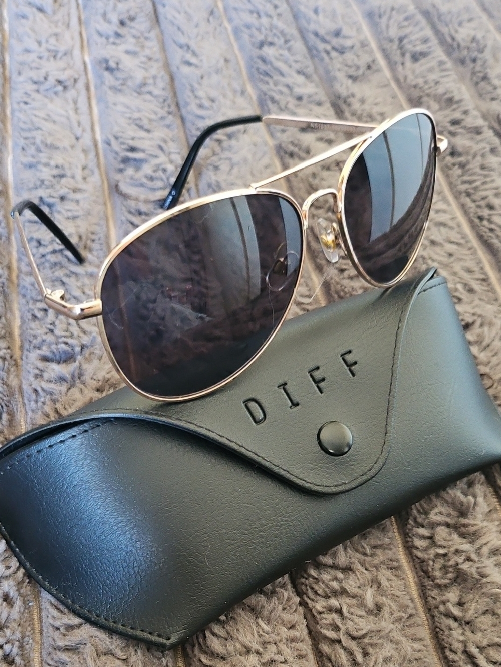 DIFF AVIATOR DESIGNER SUNGLASSES!! NEW